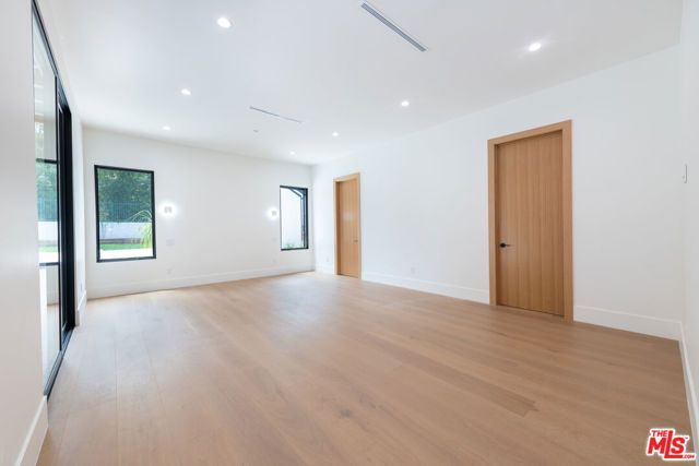 23346 Calvert Street, Los Angeles, CA 91367