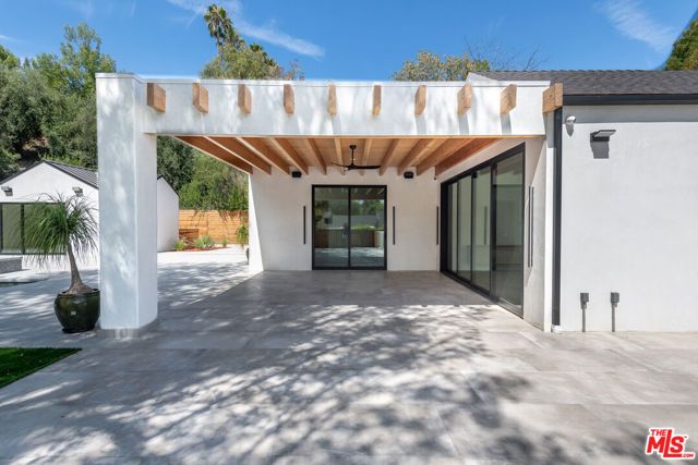 23346 Calvert Street, Los Angeles, CA 91367