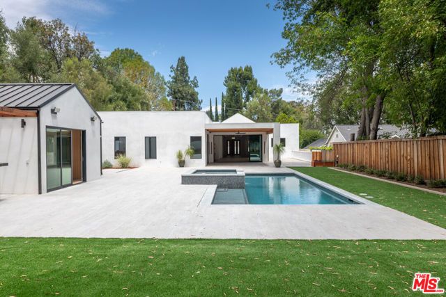 23346 Calvert Street, Los Angeles, CA 91367