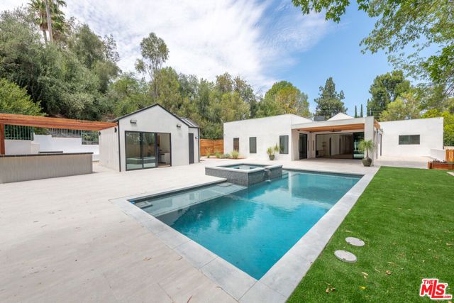 23346 Calvert Street, Los Angeles, CA 91367