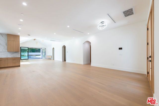 23346 Calvert Street, Los Angeles, CA 91367