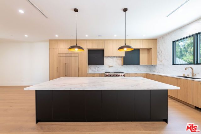 23346 Calvert Street, Los Angeles, CA 91367