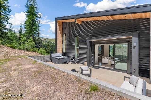 304 Blizzard Dr, Sandpoint, ID 83864