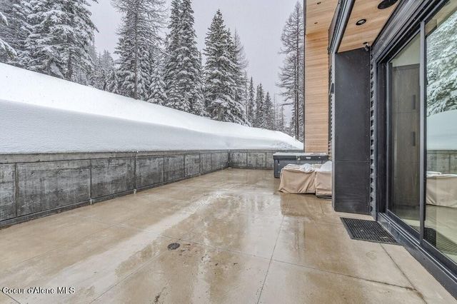304 Blizzard Dr, Sandpoint, ID 83864
