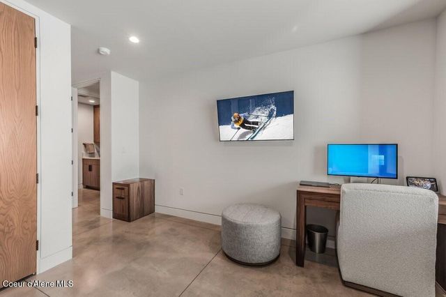 304 Blizzard Dr, Sandpoint, ID 83864