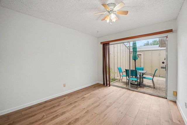 11625 Lakeside Park Drive, Houston, TX 77707
