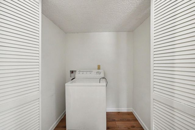 11625 Lakeside Park Drive, Houston, TX 77707