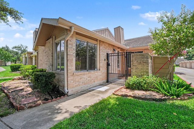 11625 Lakeside Park Drive, Houston, TX 77707
