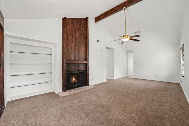 11625 Lakeside Park Drive, Houston, TX 77707