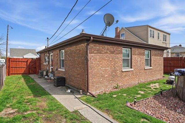 3824 Towle Avenue, Hammond, IN 46327
