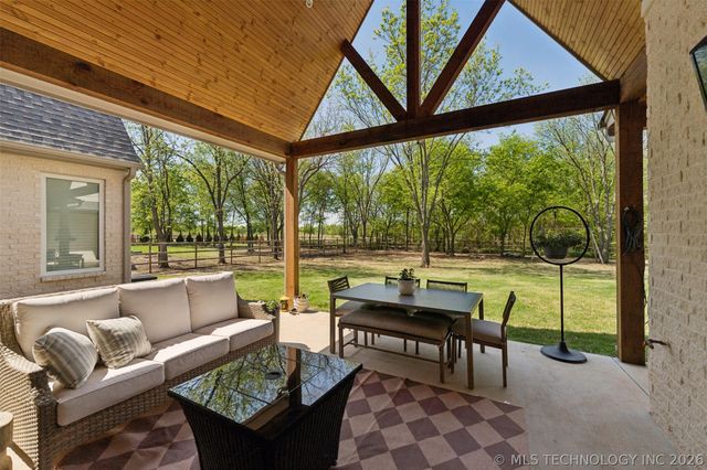 6320 N Blue Sage Drive, Owasso, OK 74055