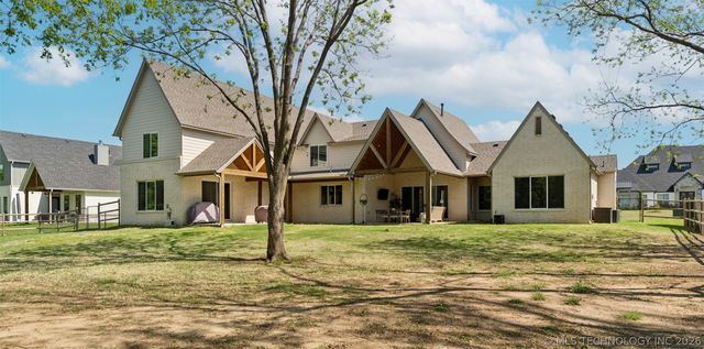 6320 N Blue Sage Drive, Owasso, OK 74055