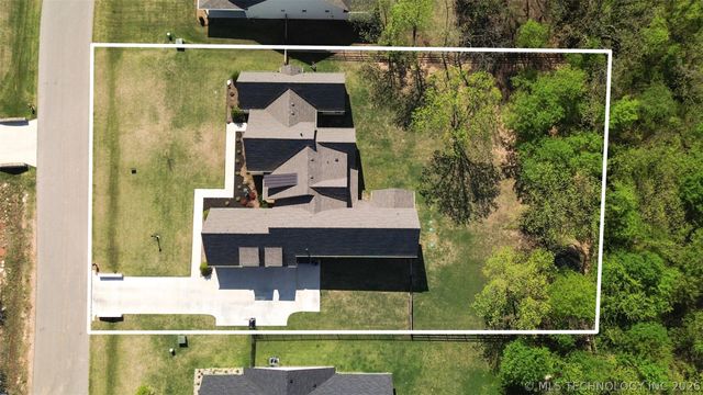 6320 N Blue Sage Drive, Owasso, OK 74055