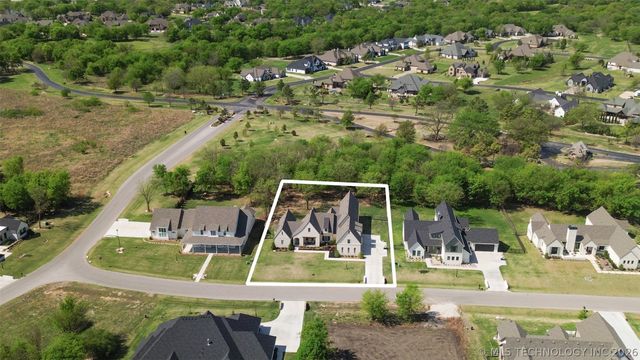 6320 N Blue Sage Drive, Owasso, OK 74055