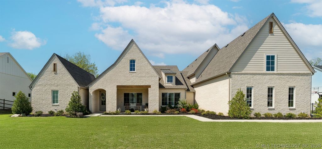 6320 N Blue Sage Drive, Owasso, OK 74055