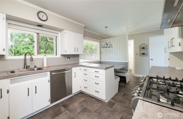 901 E Grover Street, Lynden, WA 98264