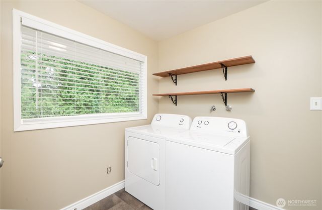 901 E Grover Street, Lynden, WA 98264