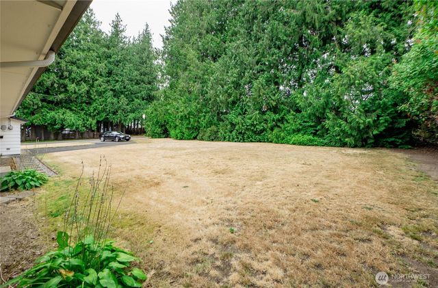 901 E Grover Street, Lynden, WA 98264