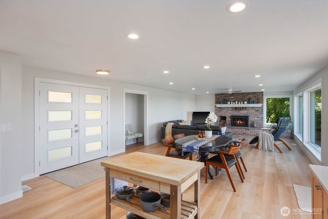 12065 206th Place SE, Issaquah, WA 98027