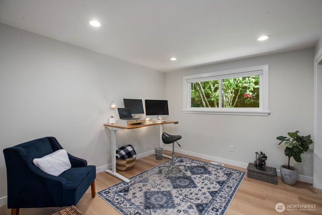 12065 206th Place SE, Issaquah, WA 98027