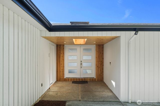 12065 206th Place SE, Issaquah, WA 98027
