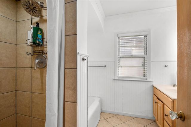 1060 Catherine Street, Joliet, IL 60435