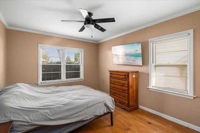 1060 Catherine Street, Joliet, IL 60435