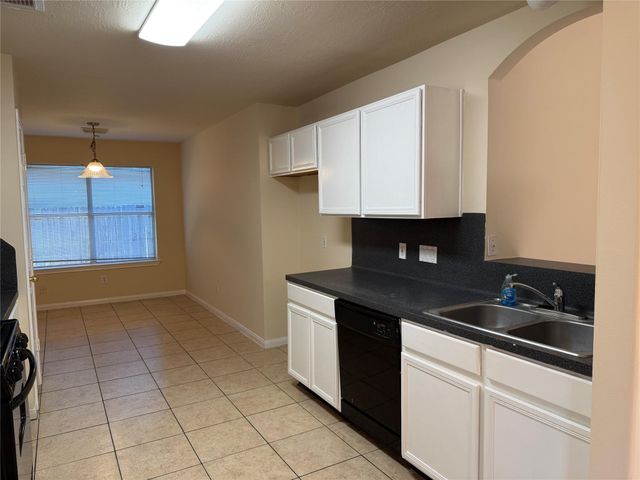 4019 Teal Run Meadow Drive, Fresno, TX 77545