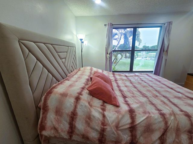 5885 Northpointe Lane, Boynton Beach, FL 33437