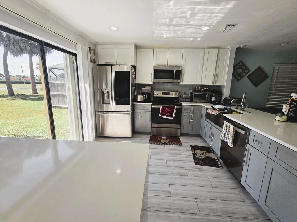 5885 Northpointe Lane, Boynton Beach, FL 33437