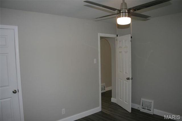 515 Kingston Drive, St Louis, MO 63125