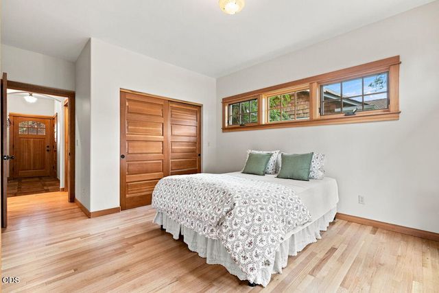 425 NW State Street, Bend, OR 97703