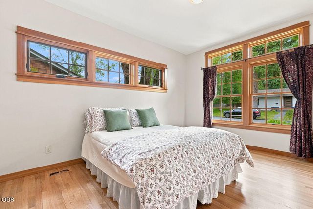 425 NW State Street, Bend, OR 97703