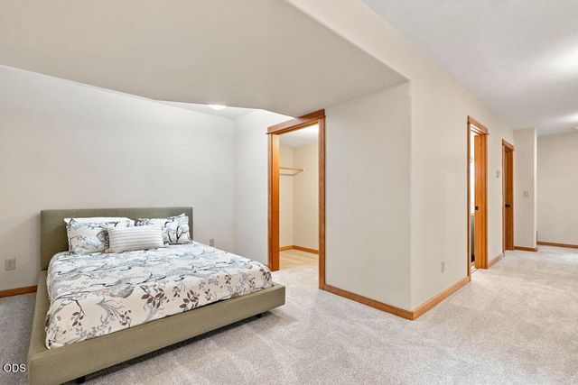 425 NW State Street, Bend, OR 97703