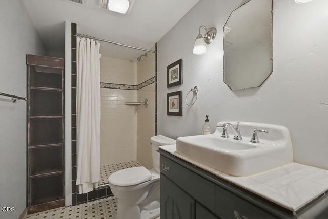 425 NW State Street, Bend, OR 97703