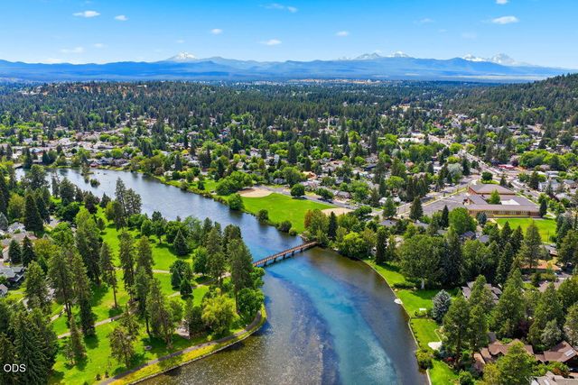 425 NW State Street, Bend, OR 97703