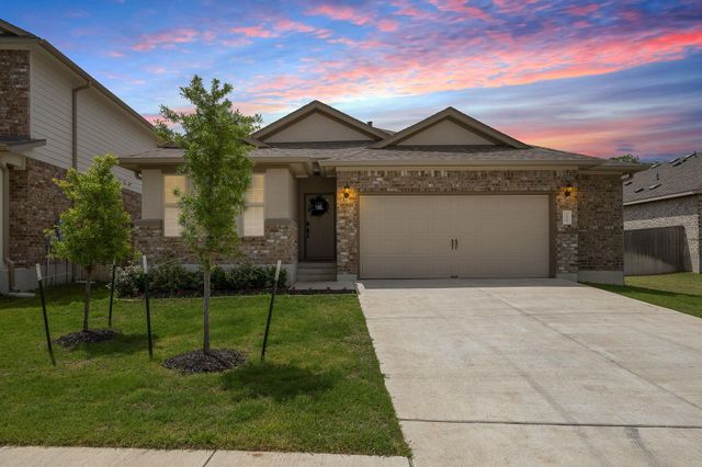 135 Hackberry LN, Bastrop, TX 78602