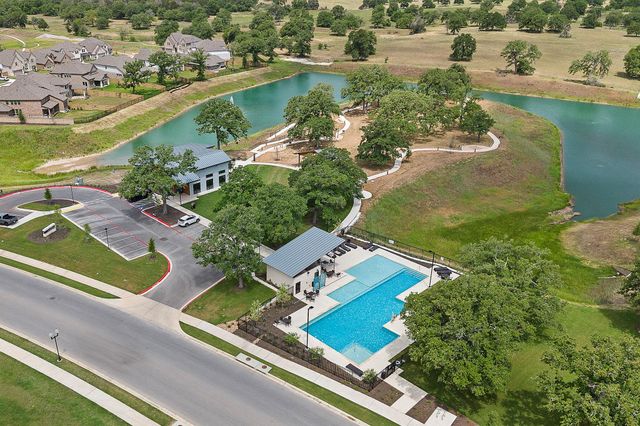 135 Hackberry LN, Bastrop, TX 78602