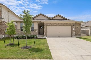 135 Hackberry LN, Bastrop, TX 78602