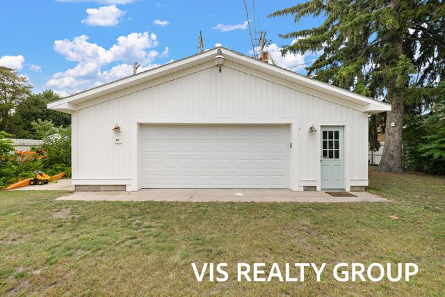 627 Fulton Avenue, Grand Haven City, MI 49417