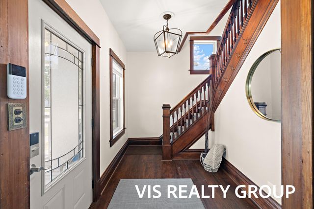 627 Fulton Avenue, Grand Haven City, MI 49417