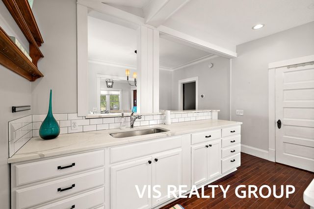 627 Fulton Avenue, Grand Haven City, MI 49417