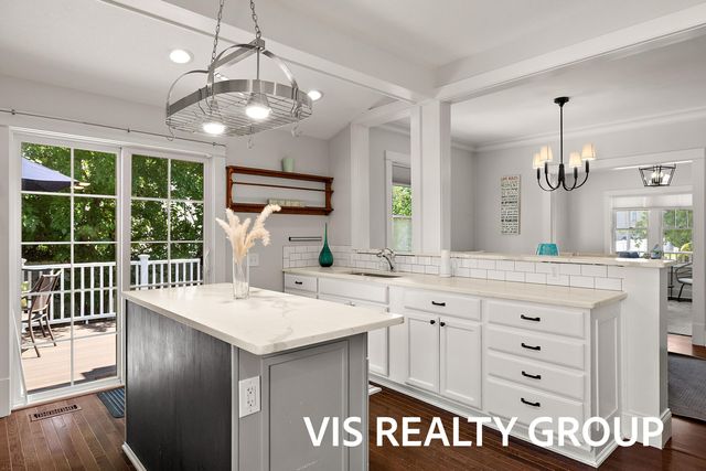 627 Fulton Avenue, Grand Haven City, MI 49417