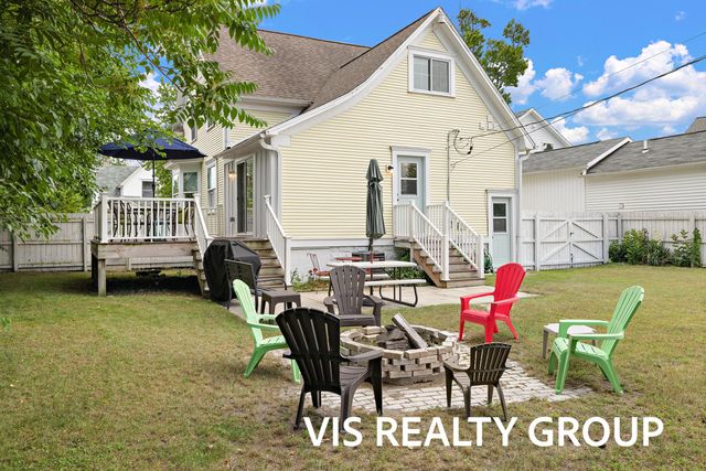 627 Fulton Avenue, Grand Haven City, MI 49417