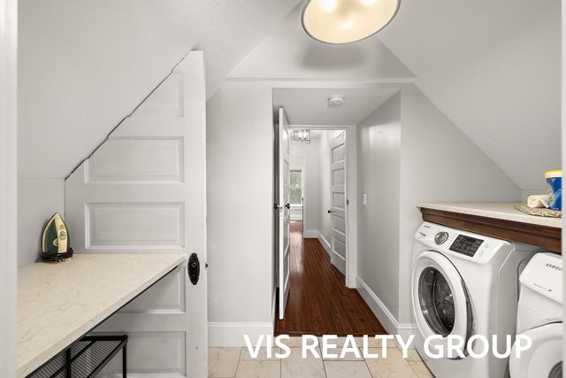 627 Fulton Avenue, Grand Haven City, MI 49417