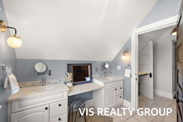 627 Fulton Avenue, Grand Haven City, MI 49417