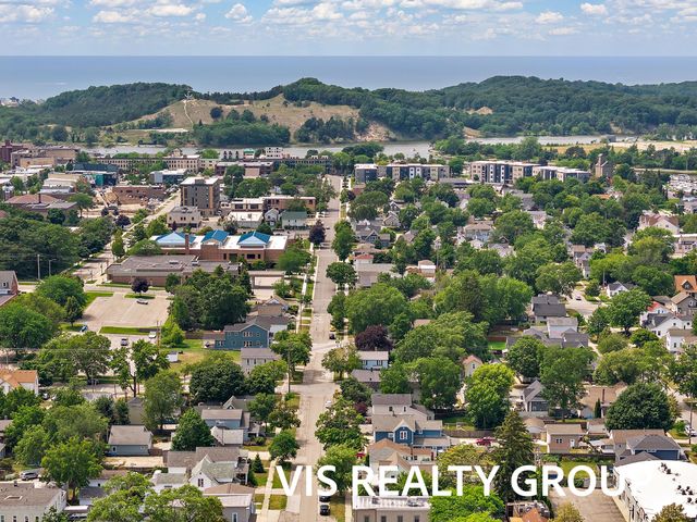 627 Fulton Avenue, Grand Haven City, MI 49417