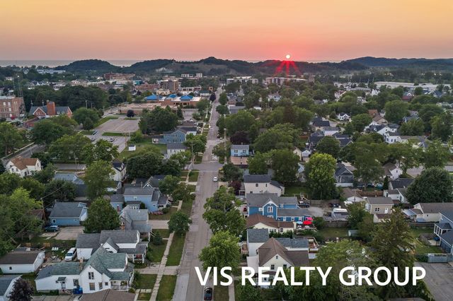 627 Fulton Avenue, Grand Haven City, MI 49417