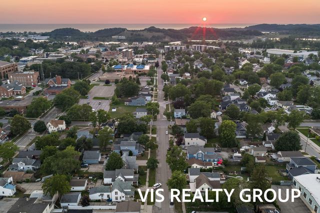 627 Fulton Avenue, Grand Haven City, MI 49417