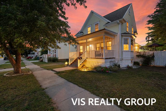 627 Fulton Avenue, Grand Haven City, MI 49417
